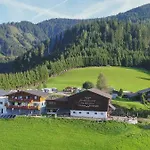 Bergbauernhof Familienparadies Oberhasenberghof Alpstuga *