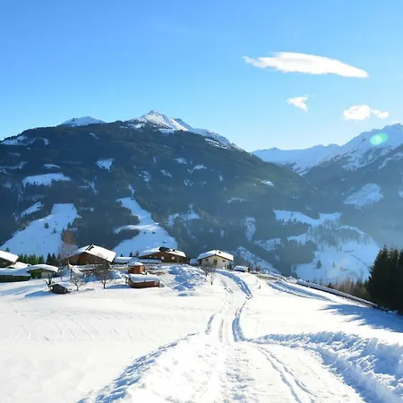 Bergbauernhof Familienparadies Oberhasenberghof タクセンバッハ